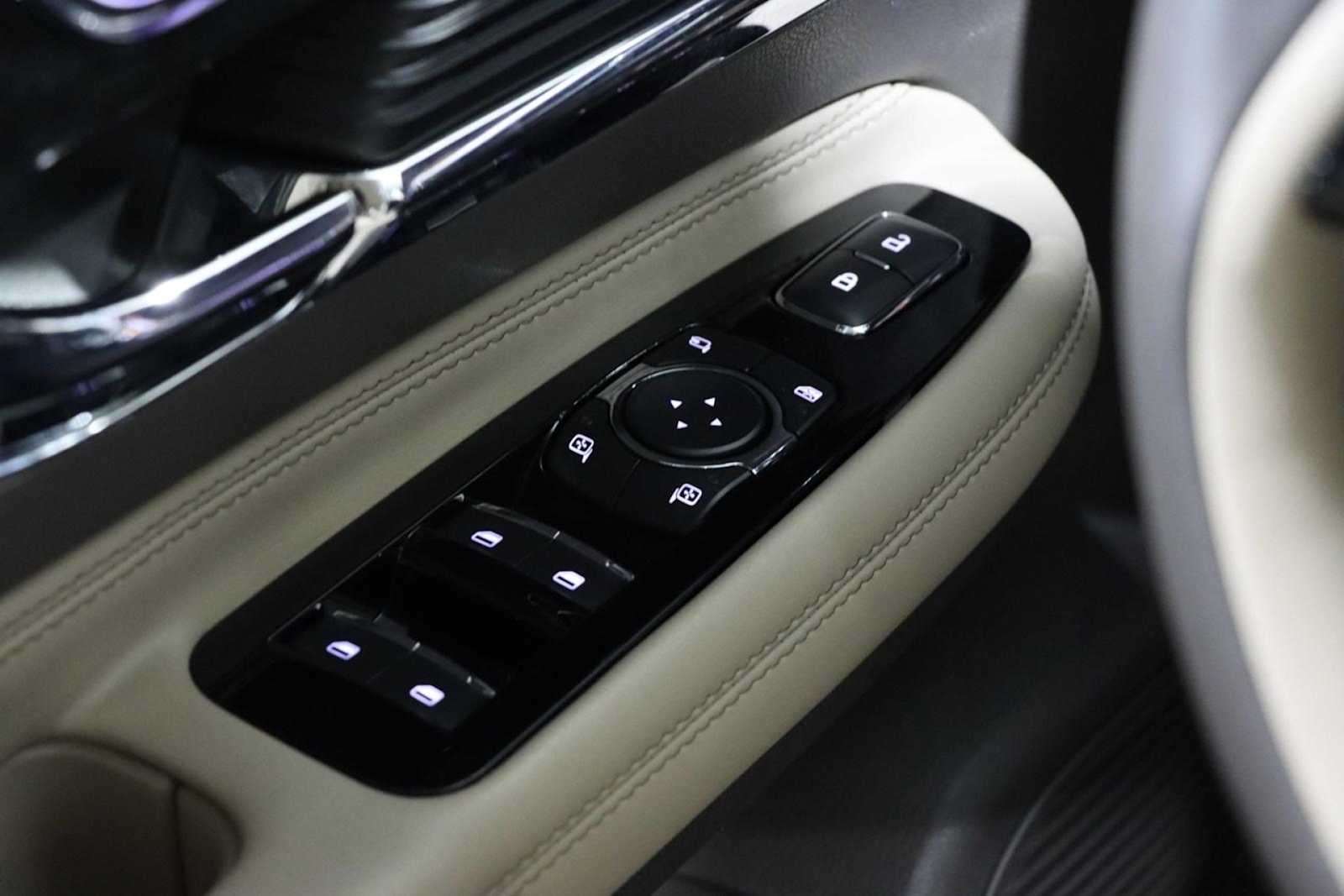 2022 Lincoln Corsair Standard 20