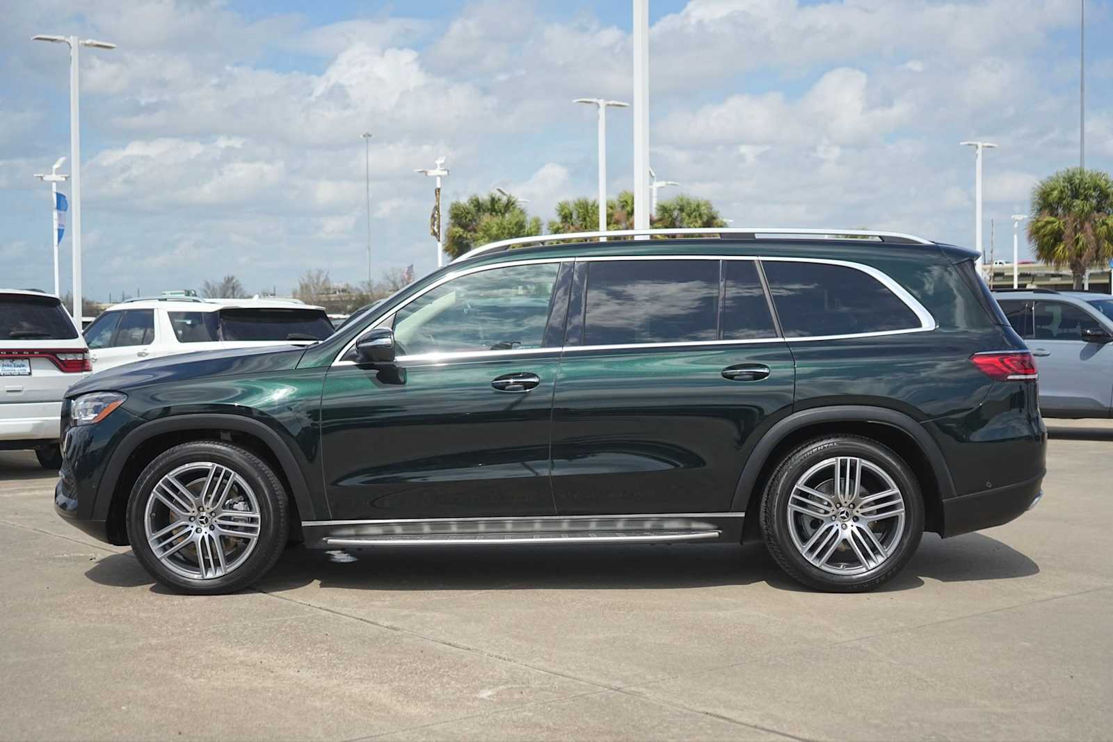 Thumbnail: 2021 Mercedes-Benz GLS - 3