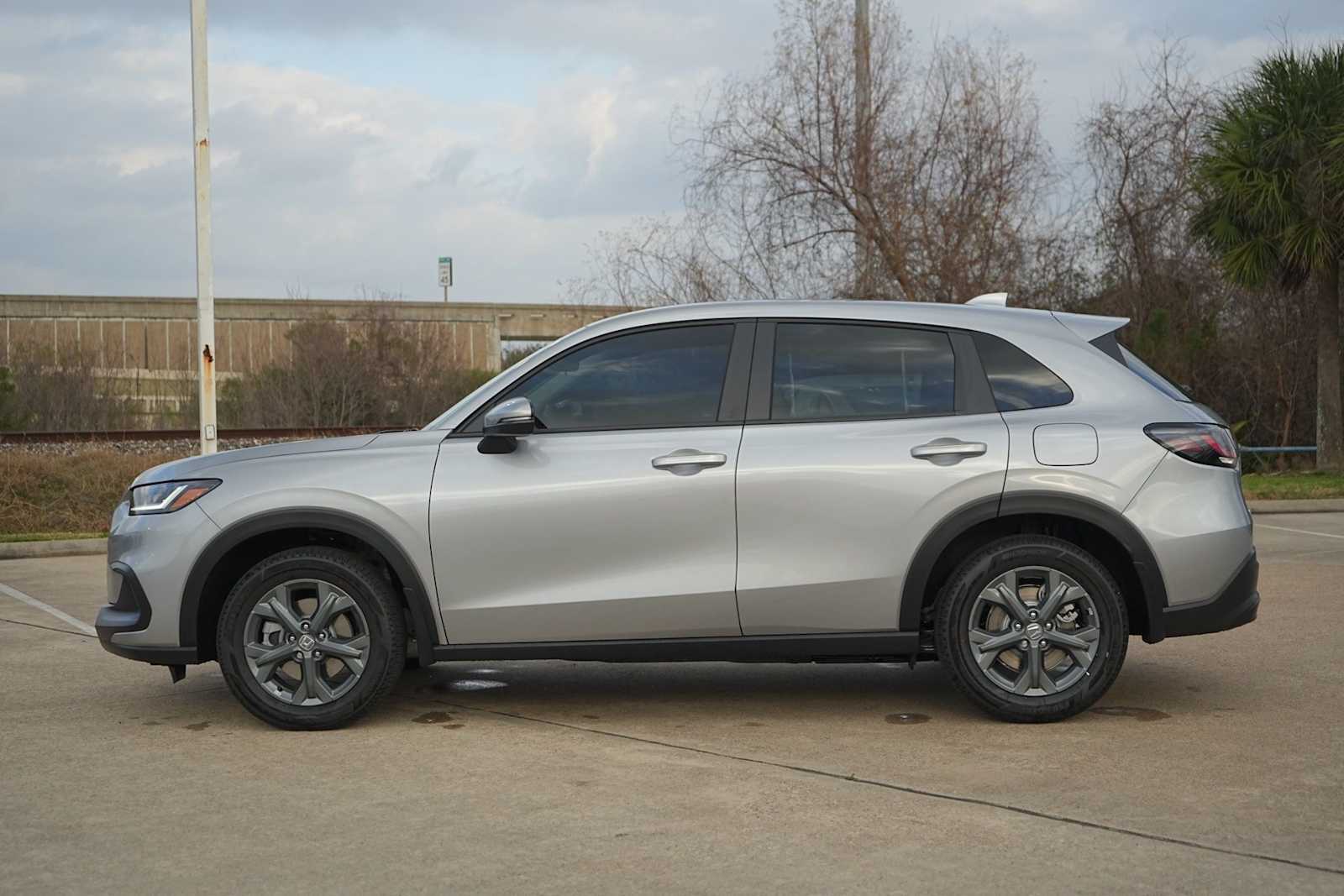 Thumbnail: 2026 Honda HR-V - 3