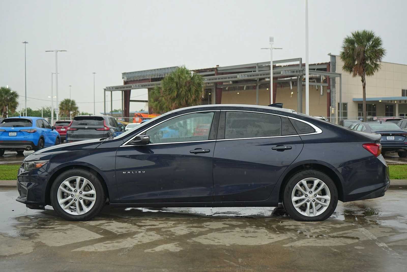 Thumbnail: 2018 Chevrolet Malibu - 2