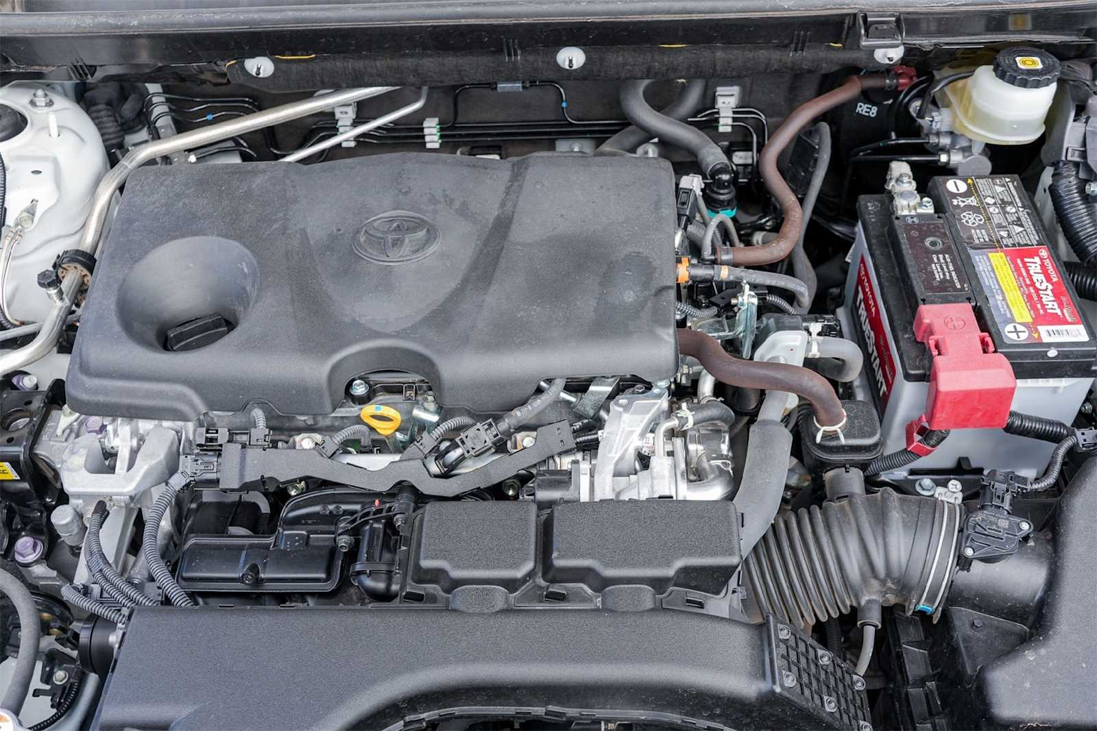 Thumbnail: 2021 Toyota RAV4 - 9