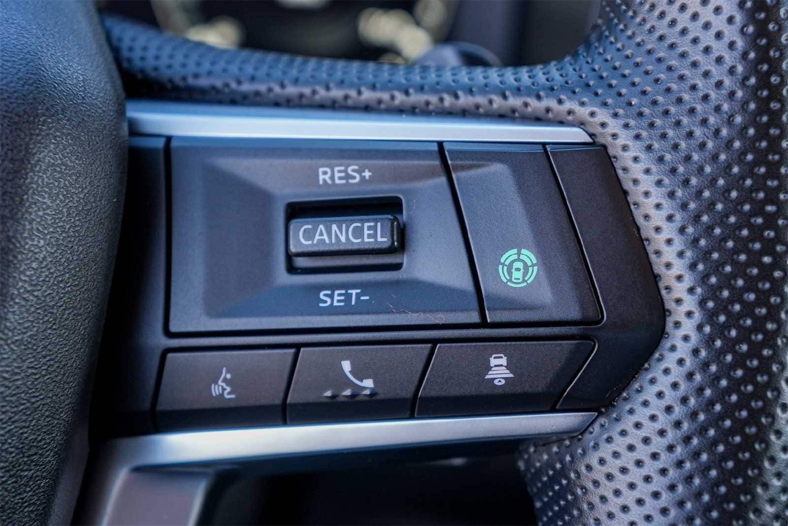 Thumbnail: 2024 Mitsubishi Outlander - 26