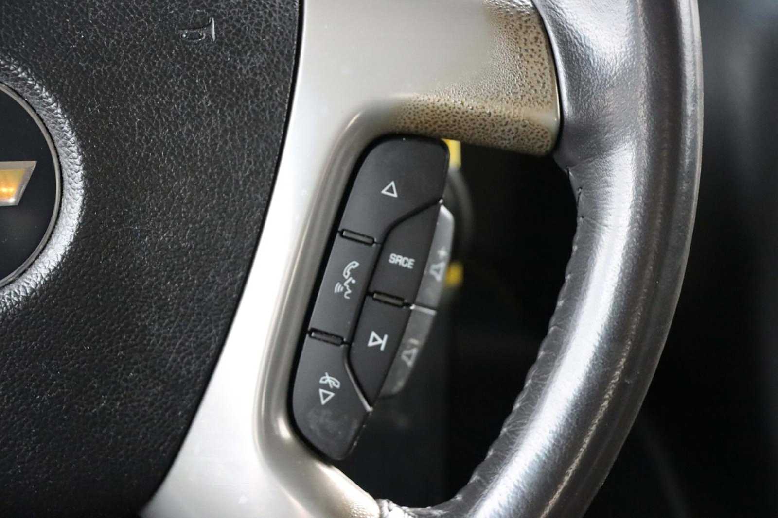 Thumbnail: 2011 Chevrolet Tahoe - 23