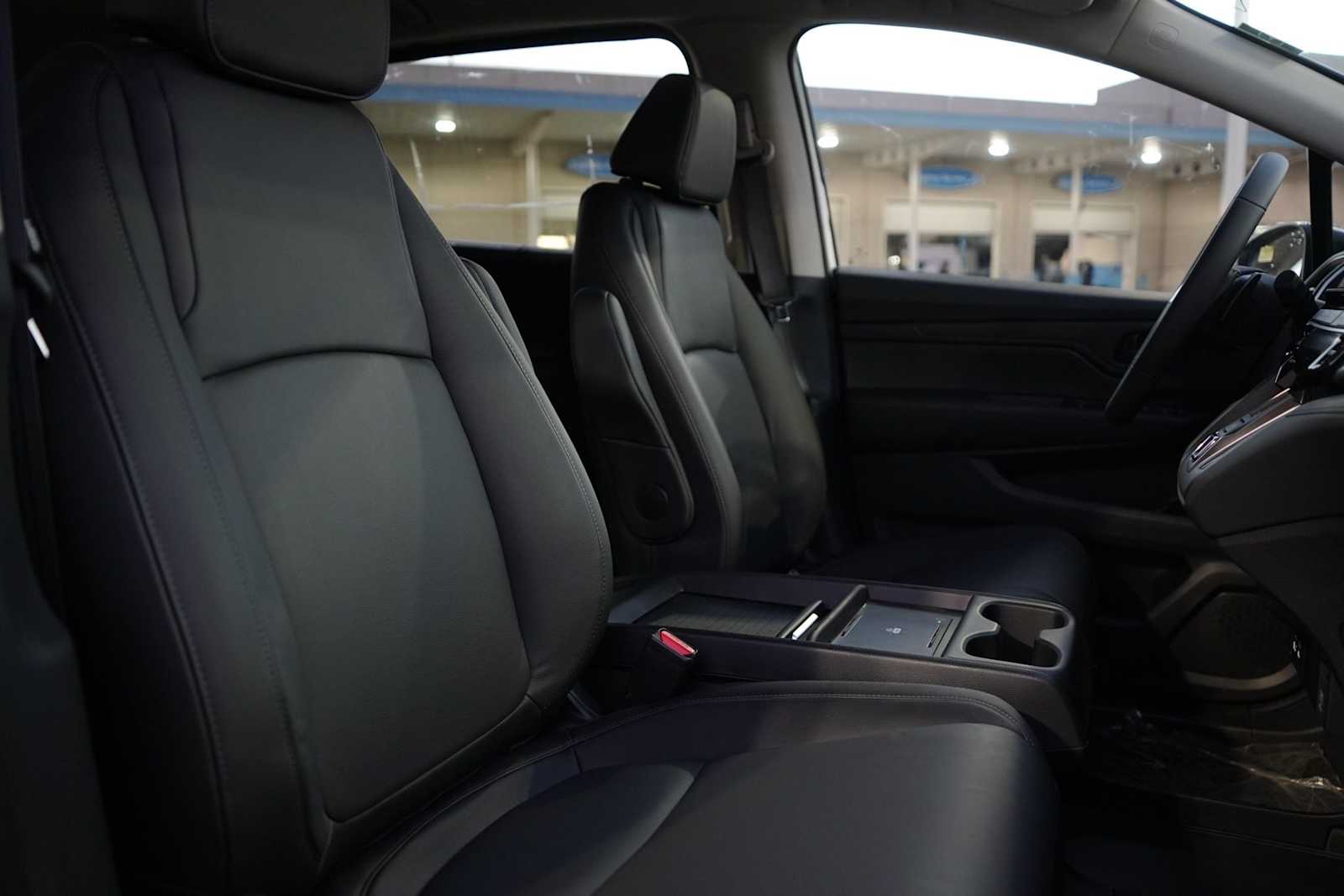 Thumbnail: 2026 Honda Odyssey - 14