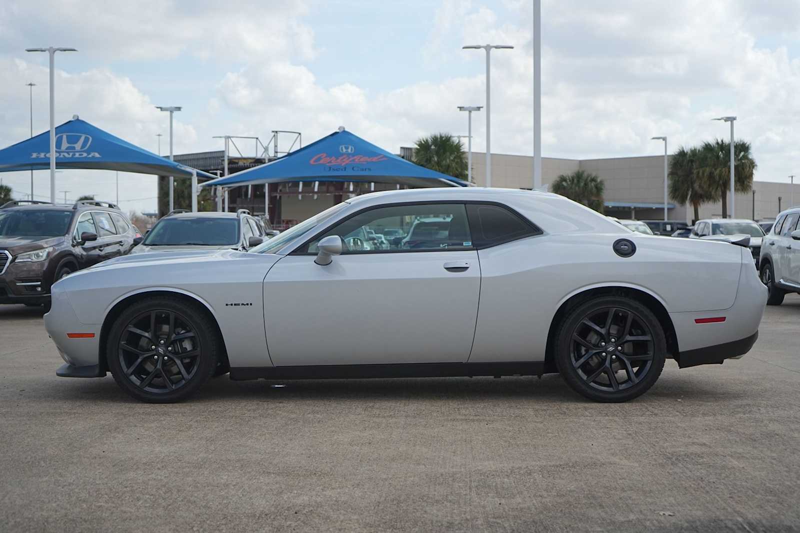 Thumbnail: 2022 Dodge Challenger - 3