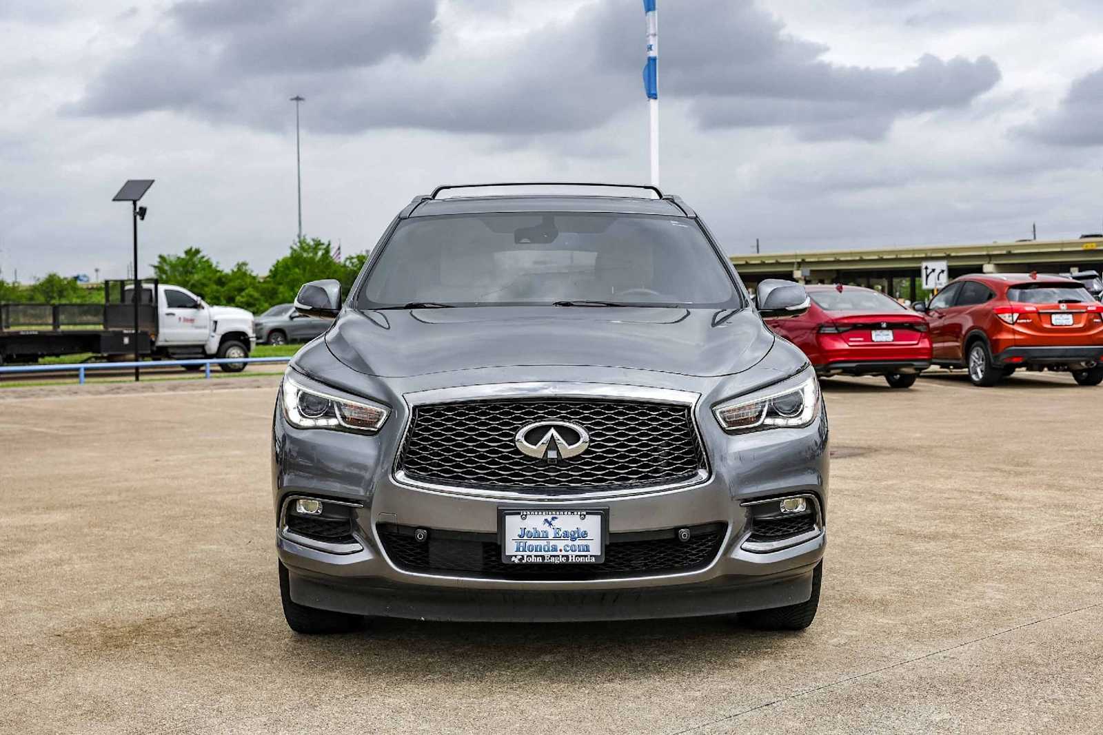 Thumbnail: 2019 INFINITI QX60 - 3