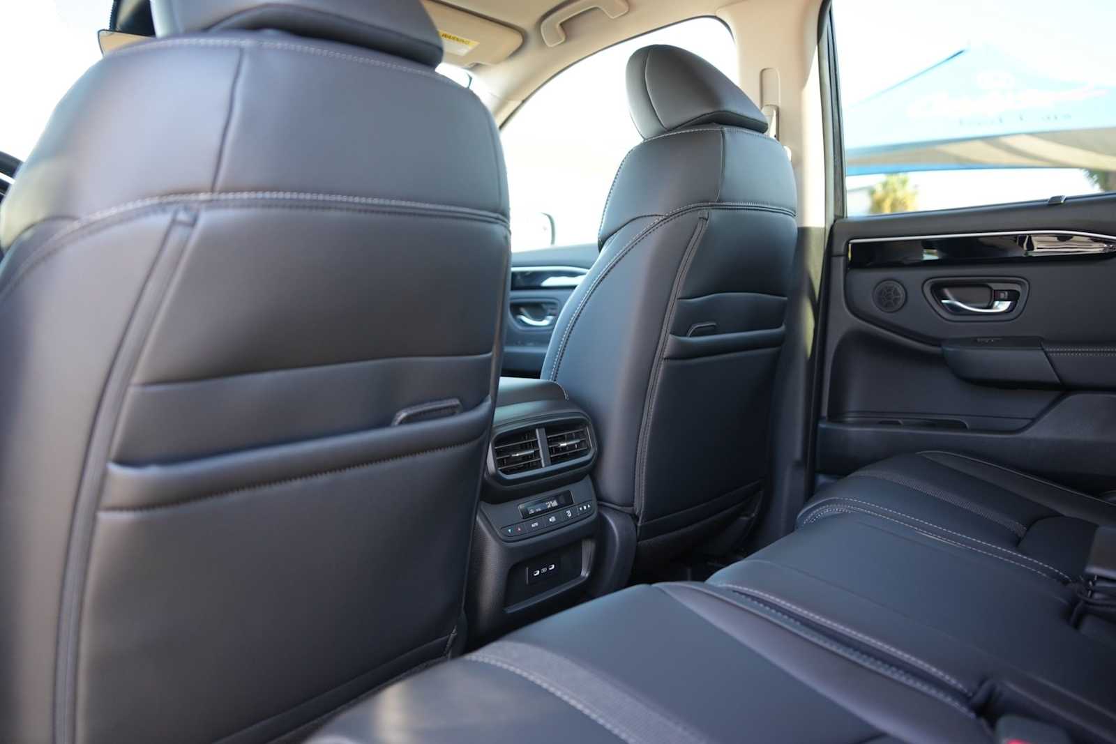 Thumbnail: 2025 Honda Pilot - 12