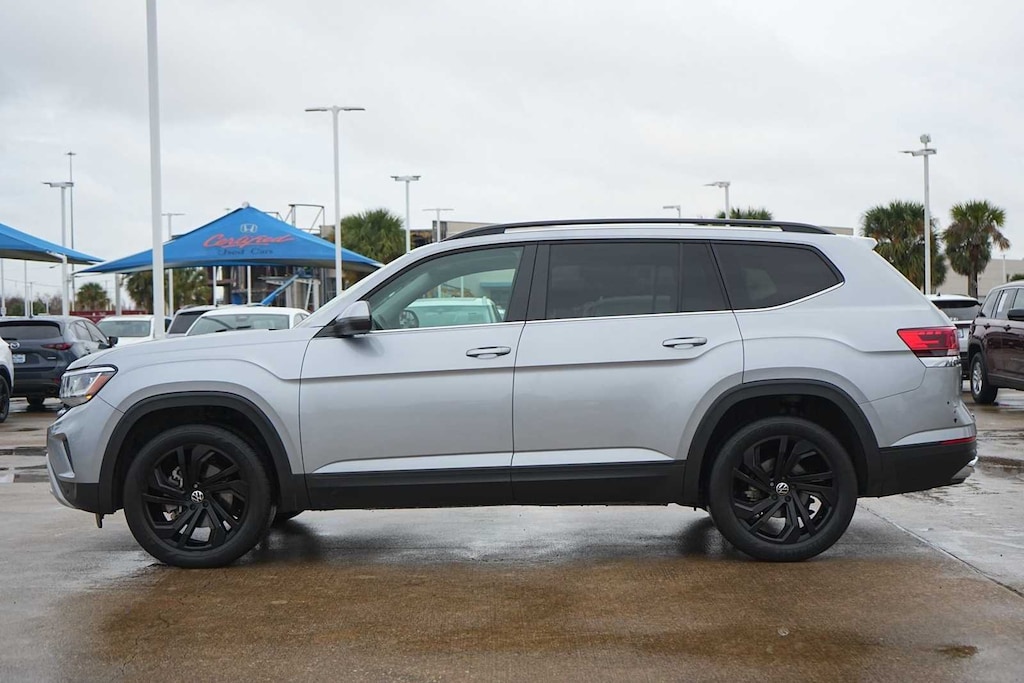 Used 2023 Volkswagen Atlas 2.0T SE w/Technology SUV