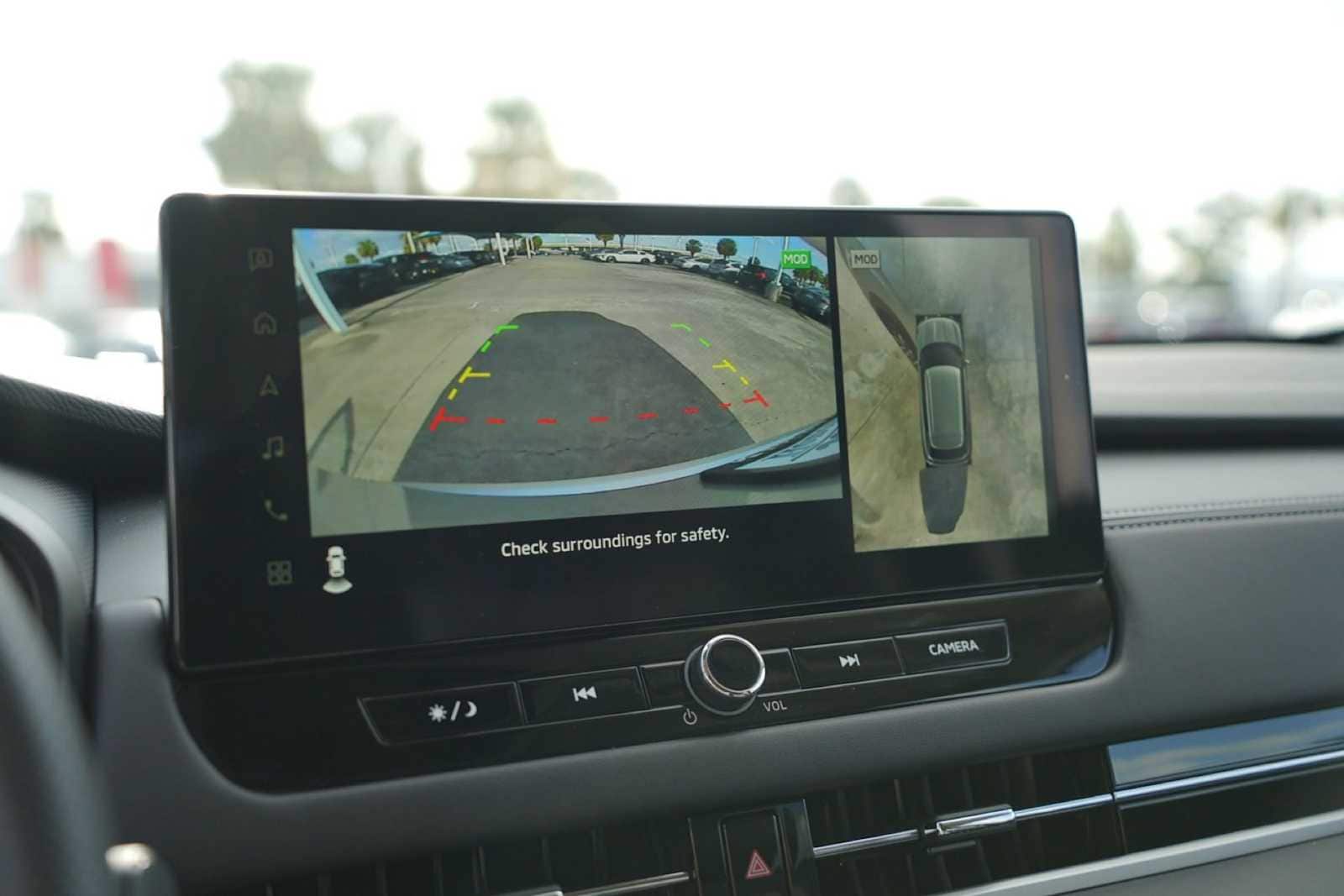 Thumbnail: 2025 Mitsubishi Outlander - 23