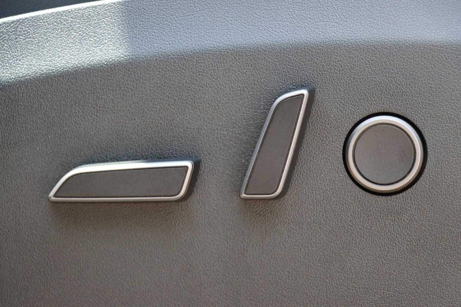 Thumbnail: 2023 Tesla Model Y - 29