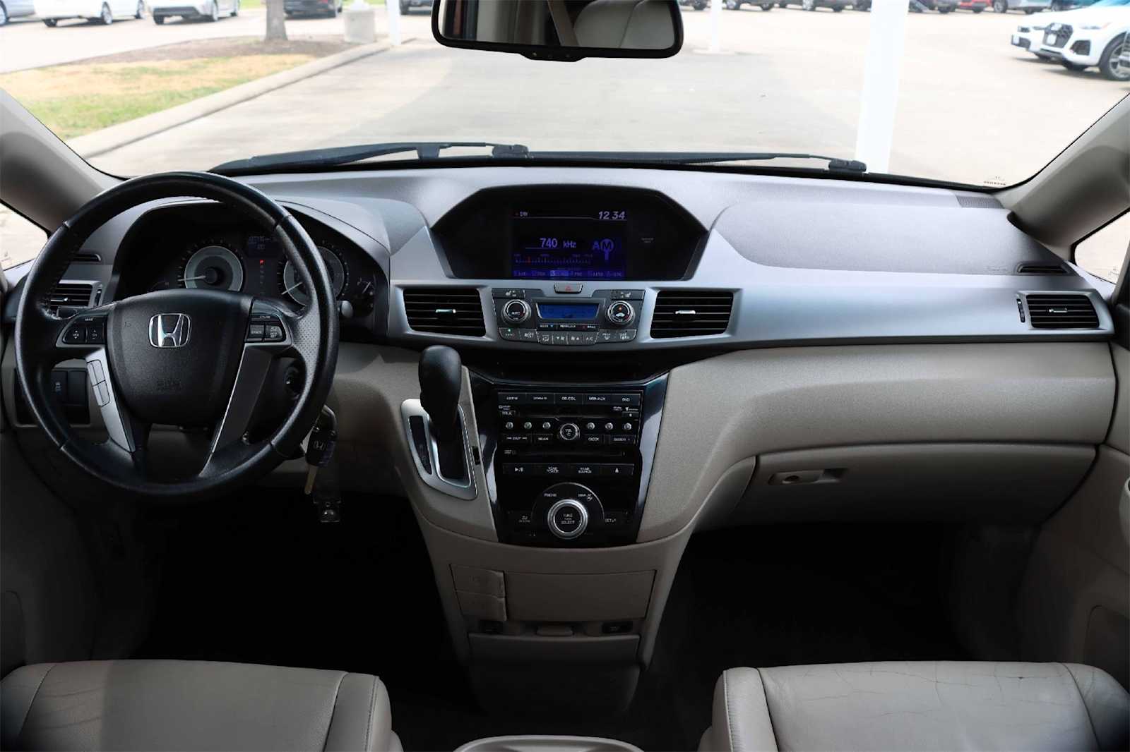 Thumbnail: 2012 Honda Odyssey - 10