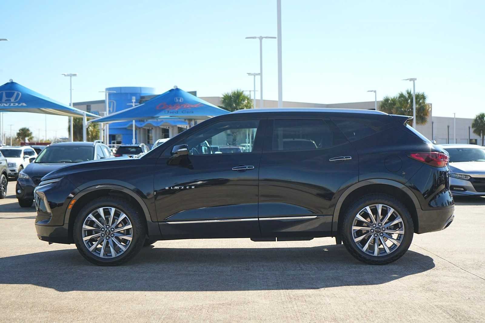 Thumbnail: 2023 Chevrolet Blazer - 3