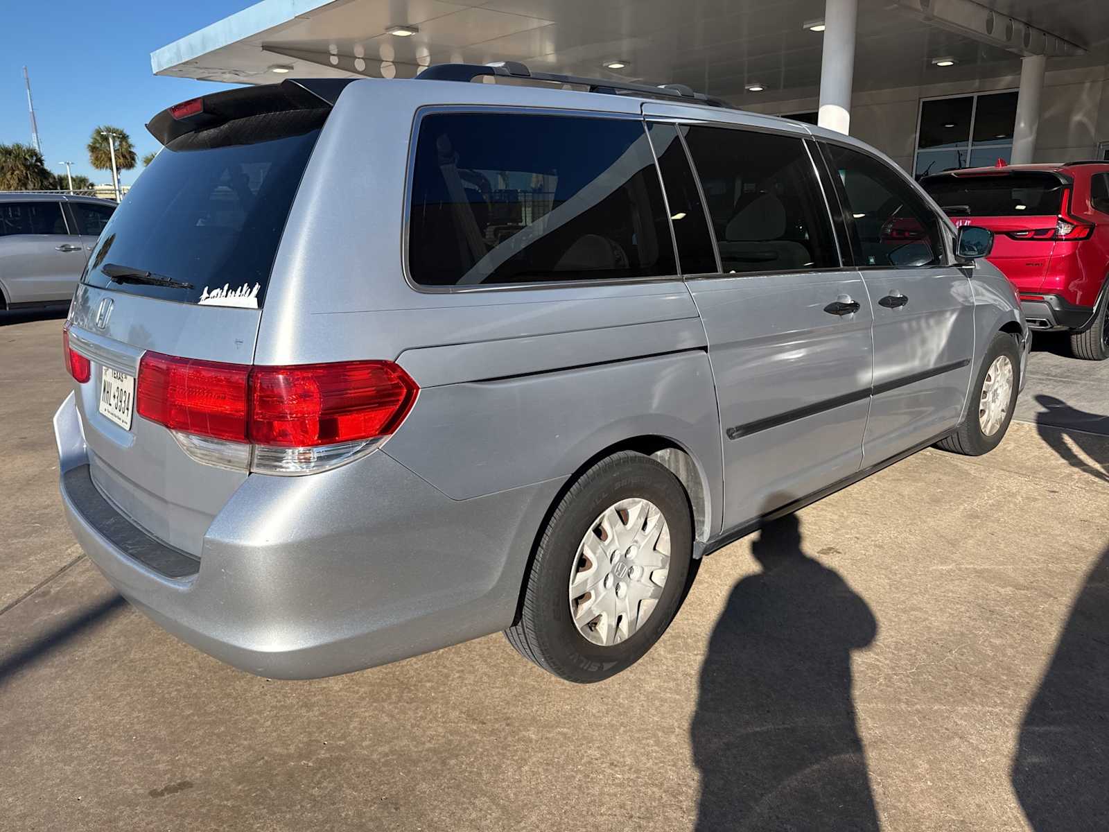 Thumbnail: 2010 Honda Odyssey - 3