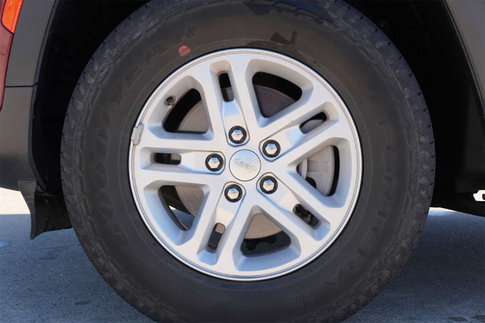 Thumbnail: 2023 Jeep Grand Cherokee - 8