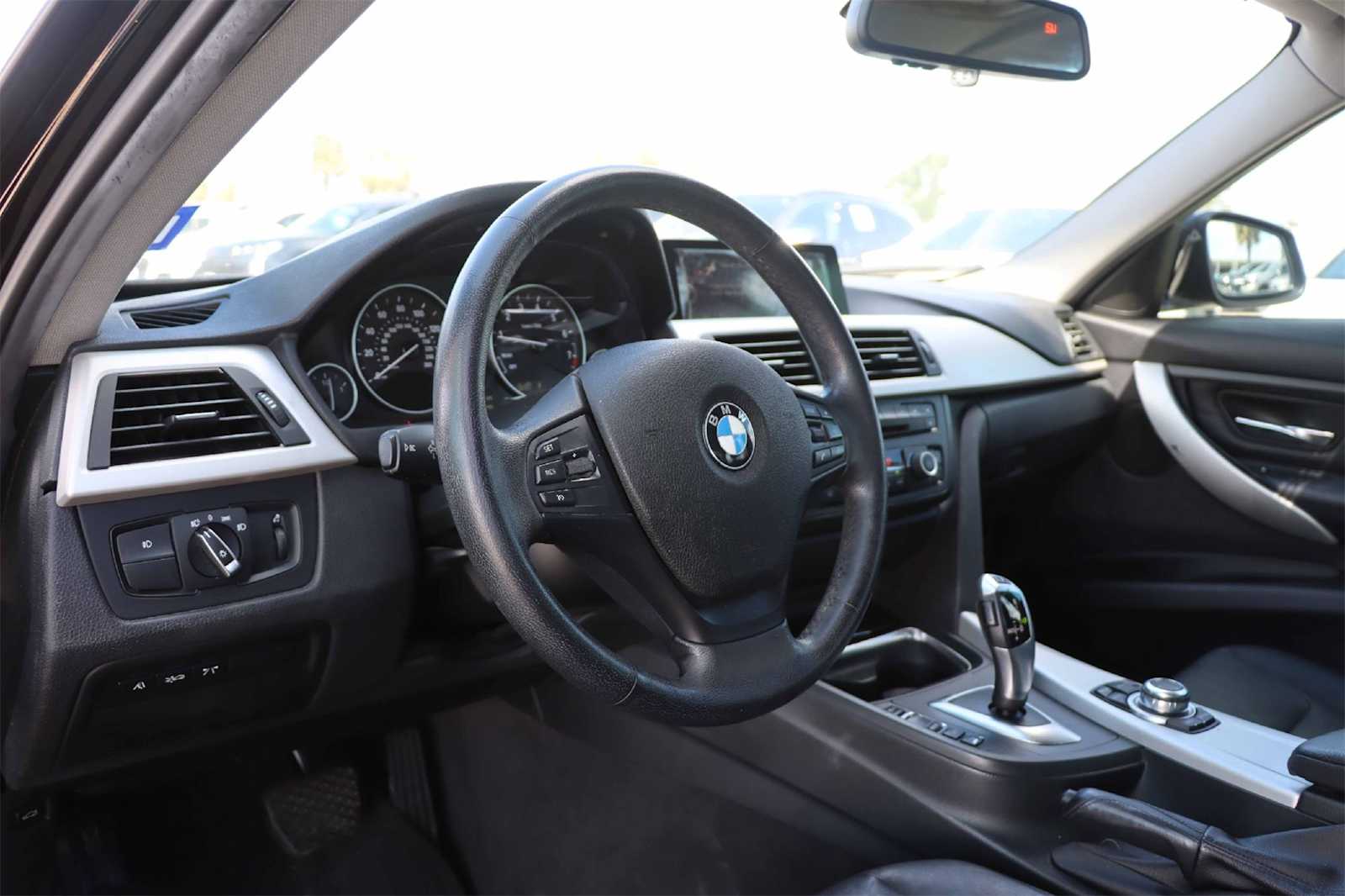 Thumbnail: 2013 BMW 3 Series - 2