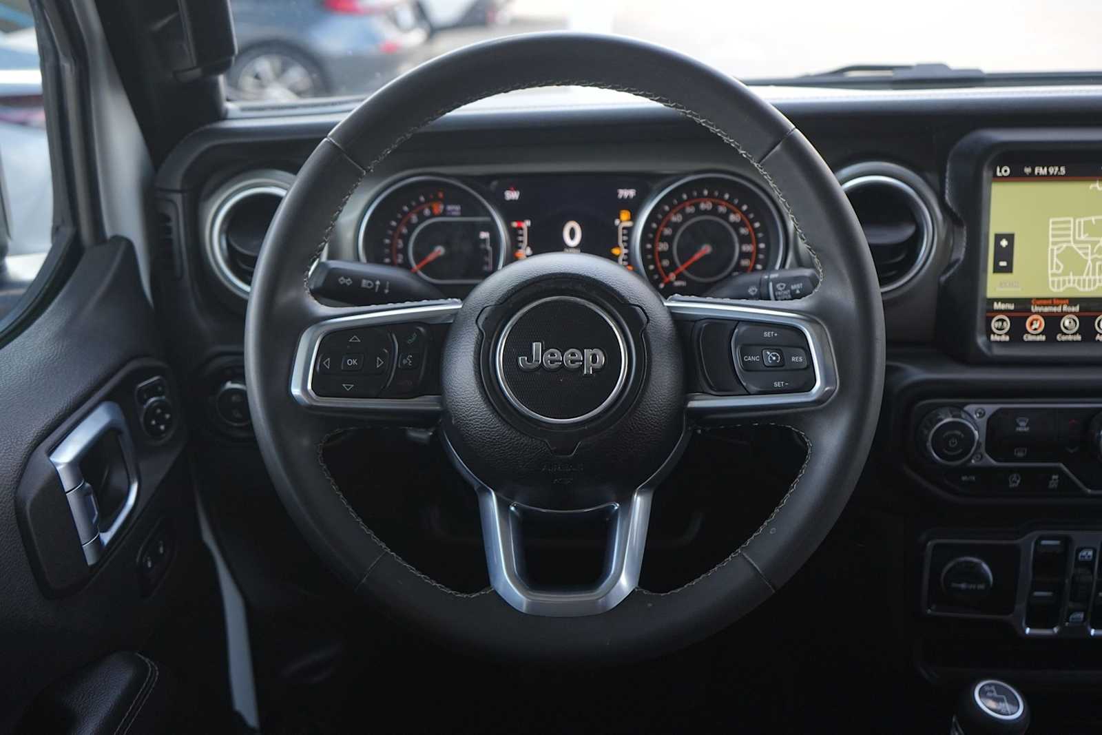 Thumbnail: 2023 Jeep Gladiator - 16