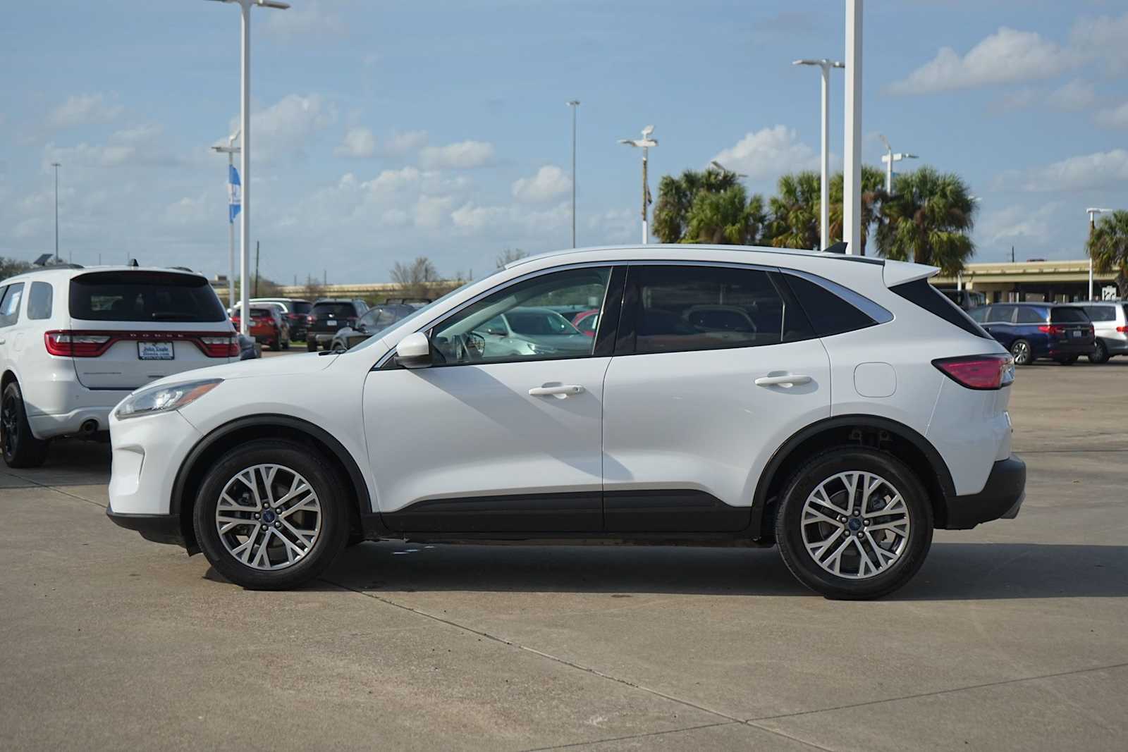 Thumbnail: 2022 Ford Escape - 3