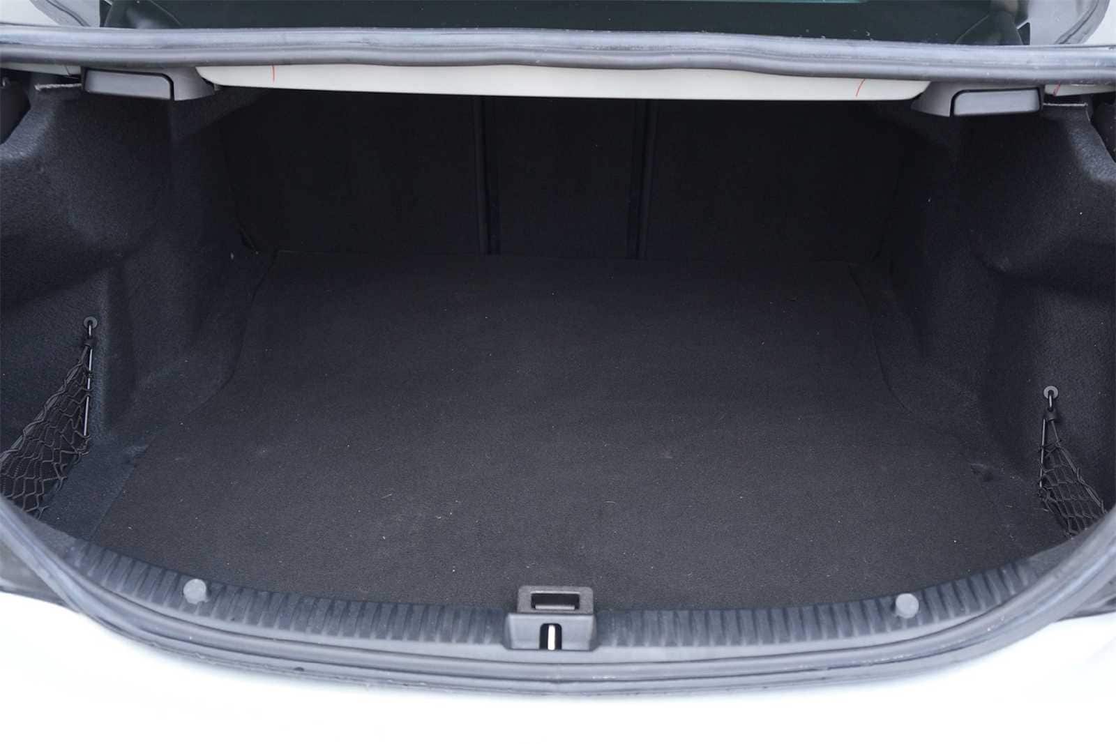 Thumbnail: 2015 Mercedes-Benz C-Class - 19