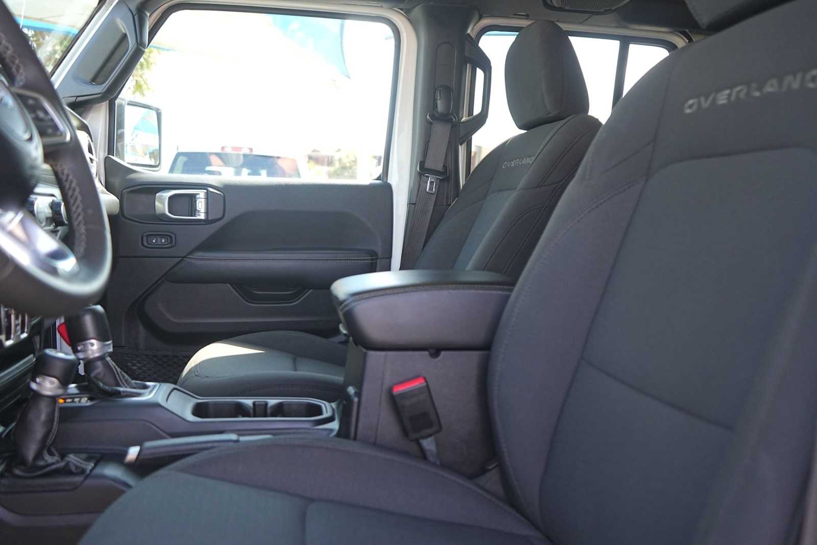 Thumbnail: 2023 Jeep Gladiator - 11