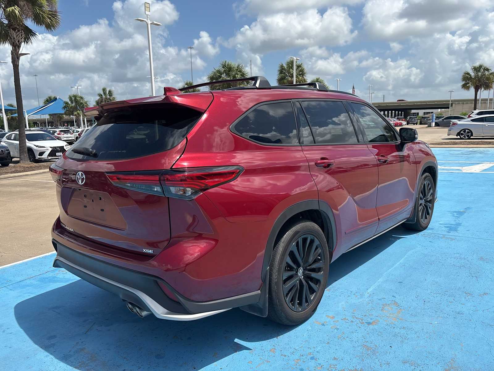 2023 Toyota Highlander XSE 4