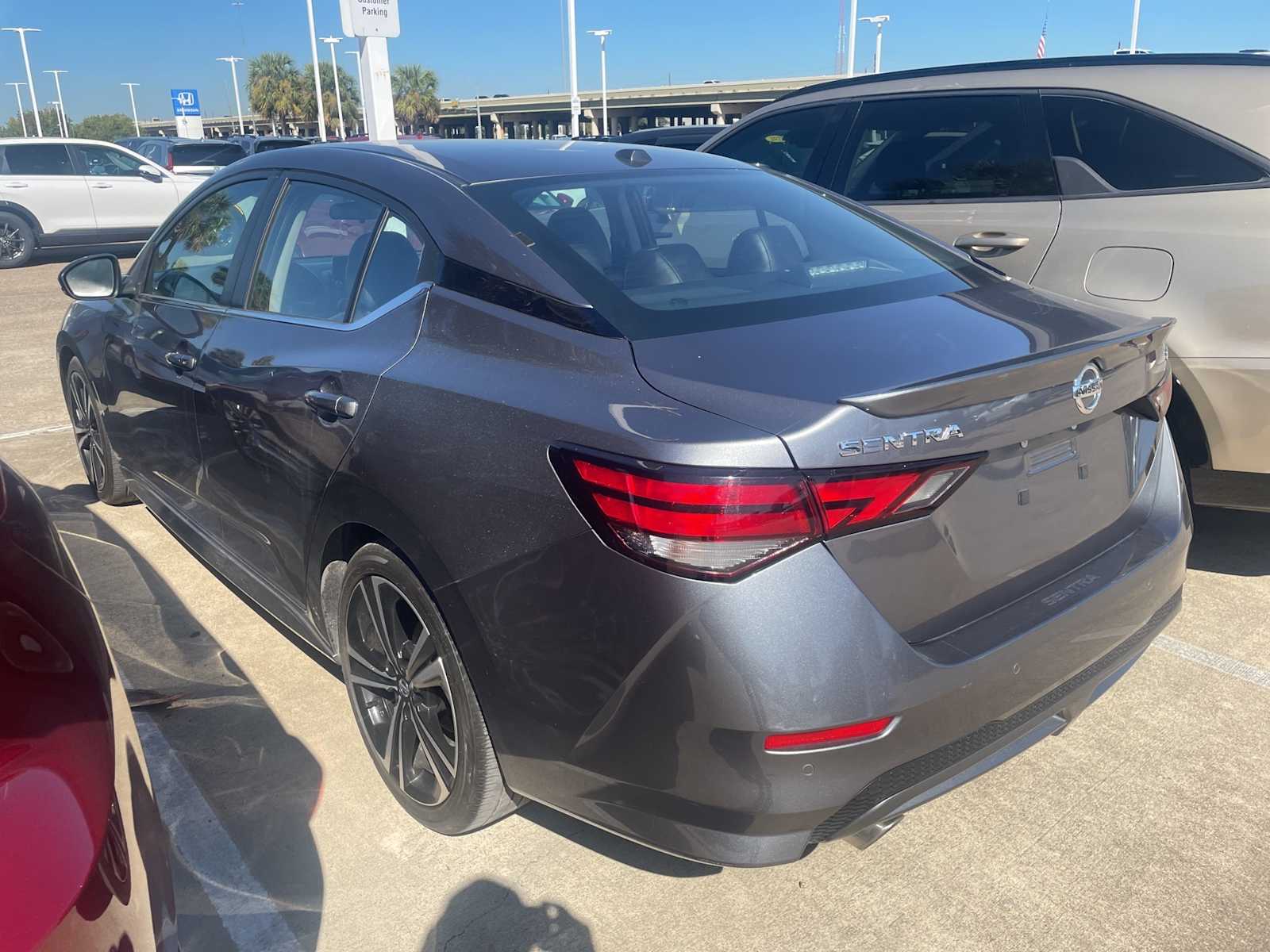 2023 Nissan Sentra SR photo 2