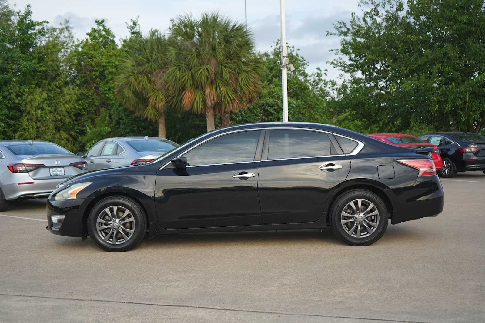 Thumbnail: 2015 Nissan Altima - 3