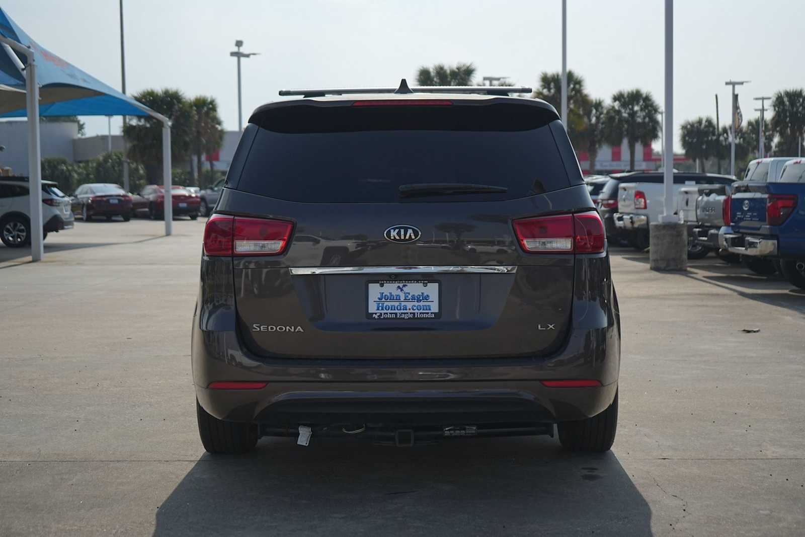 Thumbnail: 2017 Kia Sedona - 5