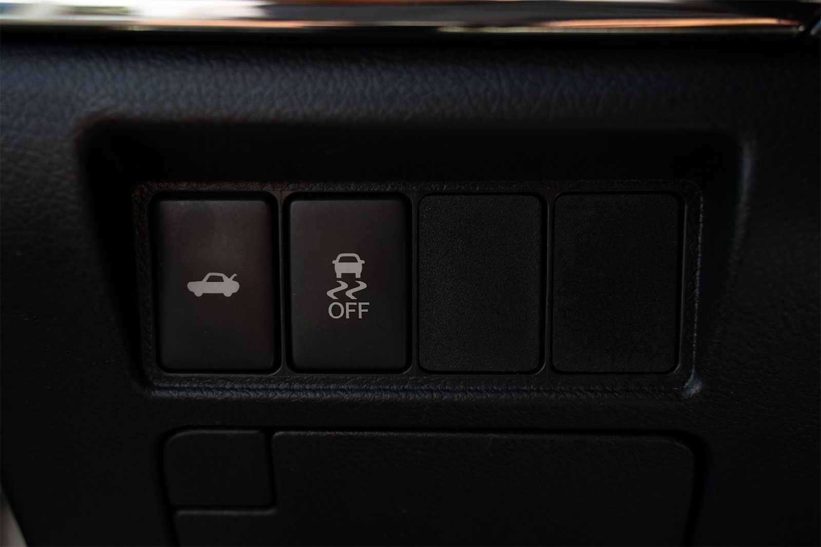 Thumbnail: 2014 Toyota Avalon - 28