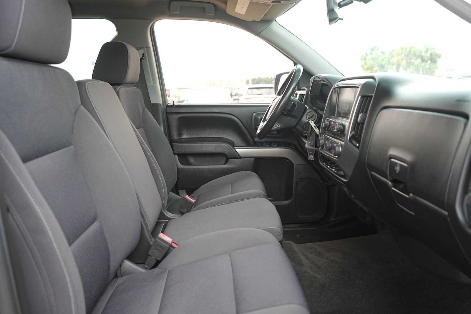 Thumbnail: 2018 Chevrolet Silverado 1500 - 14