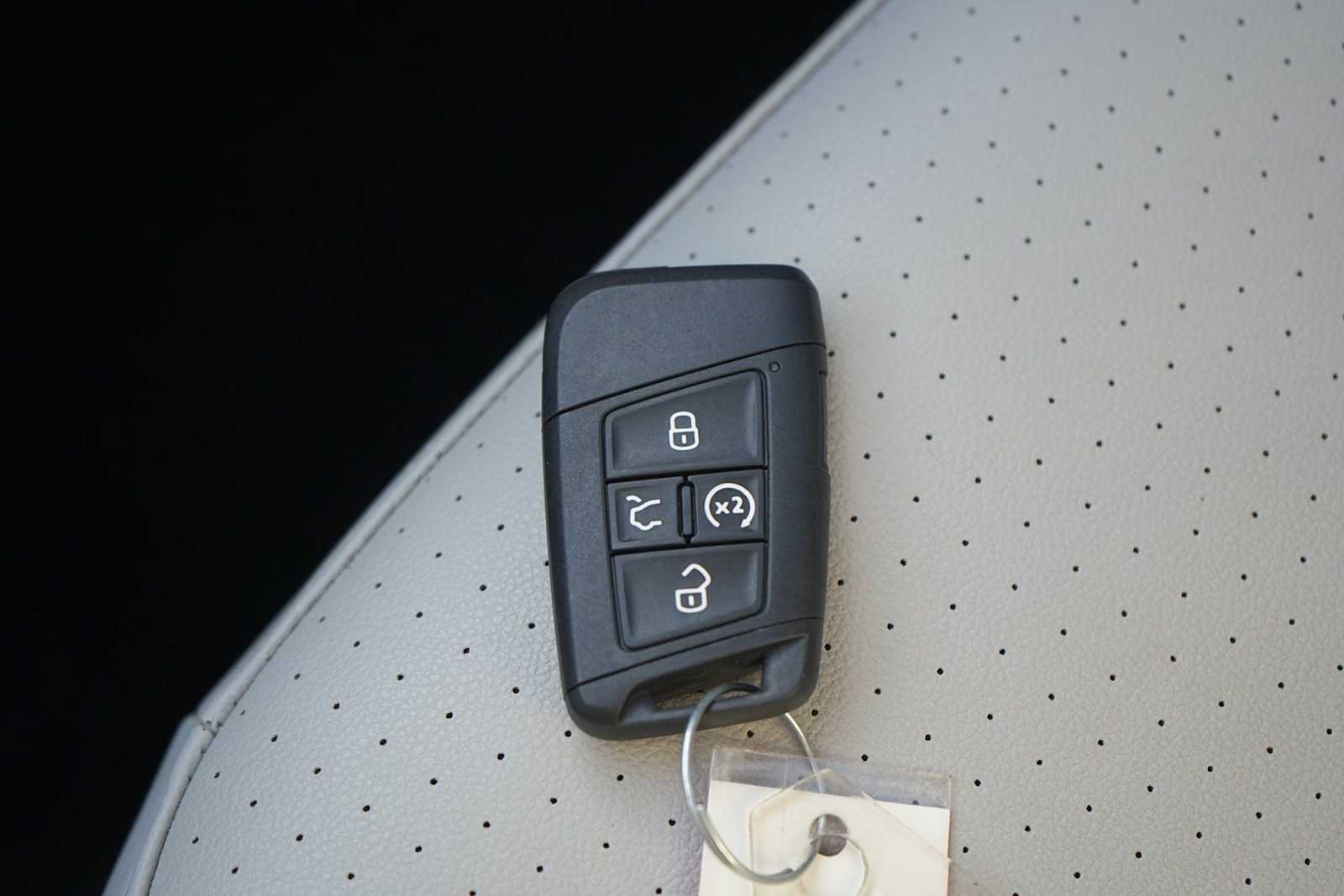 Thumbnail: 2021 Volkswagen Tiguan - 28