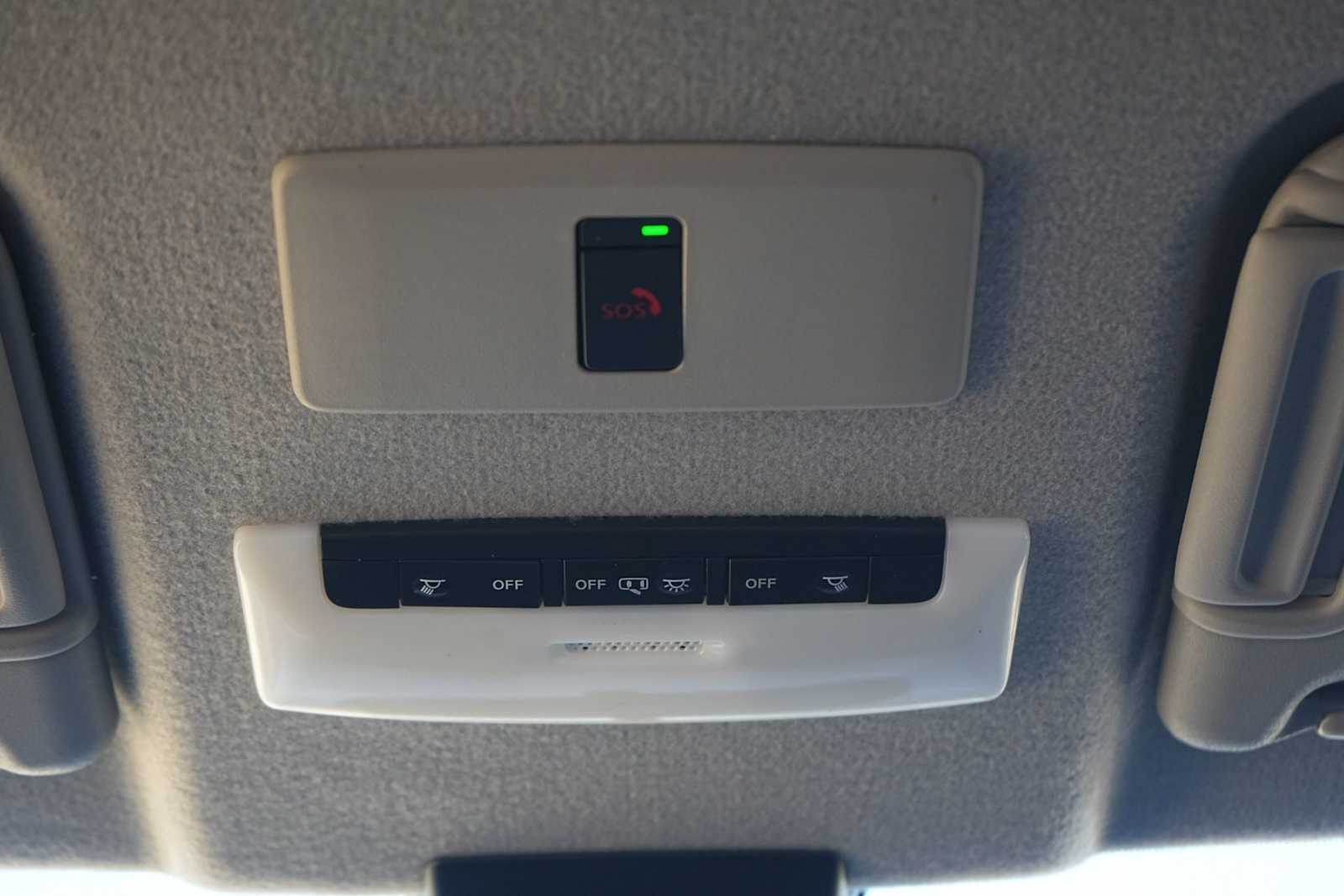 Thumbnail: 2023 Nissan Kicks - 25