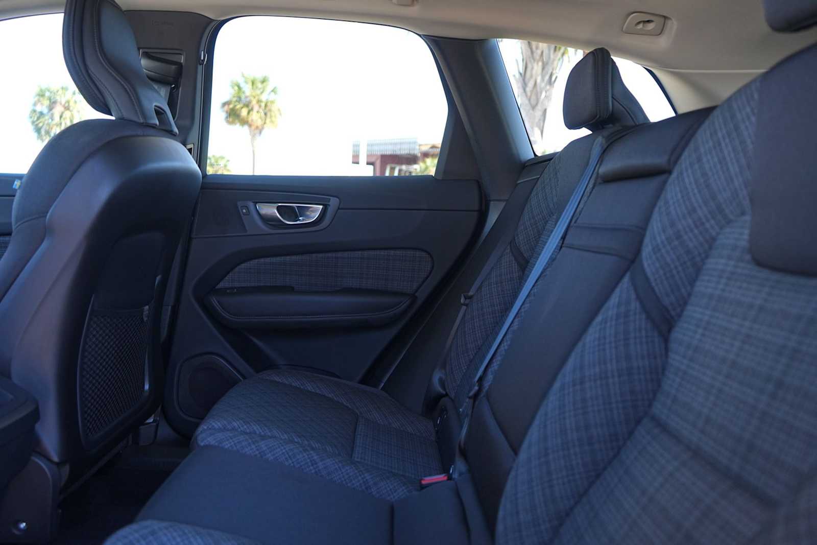 Thumbnail: 2024 Volvo XC60 - 14