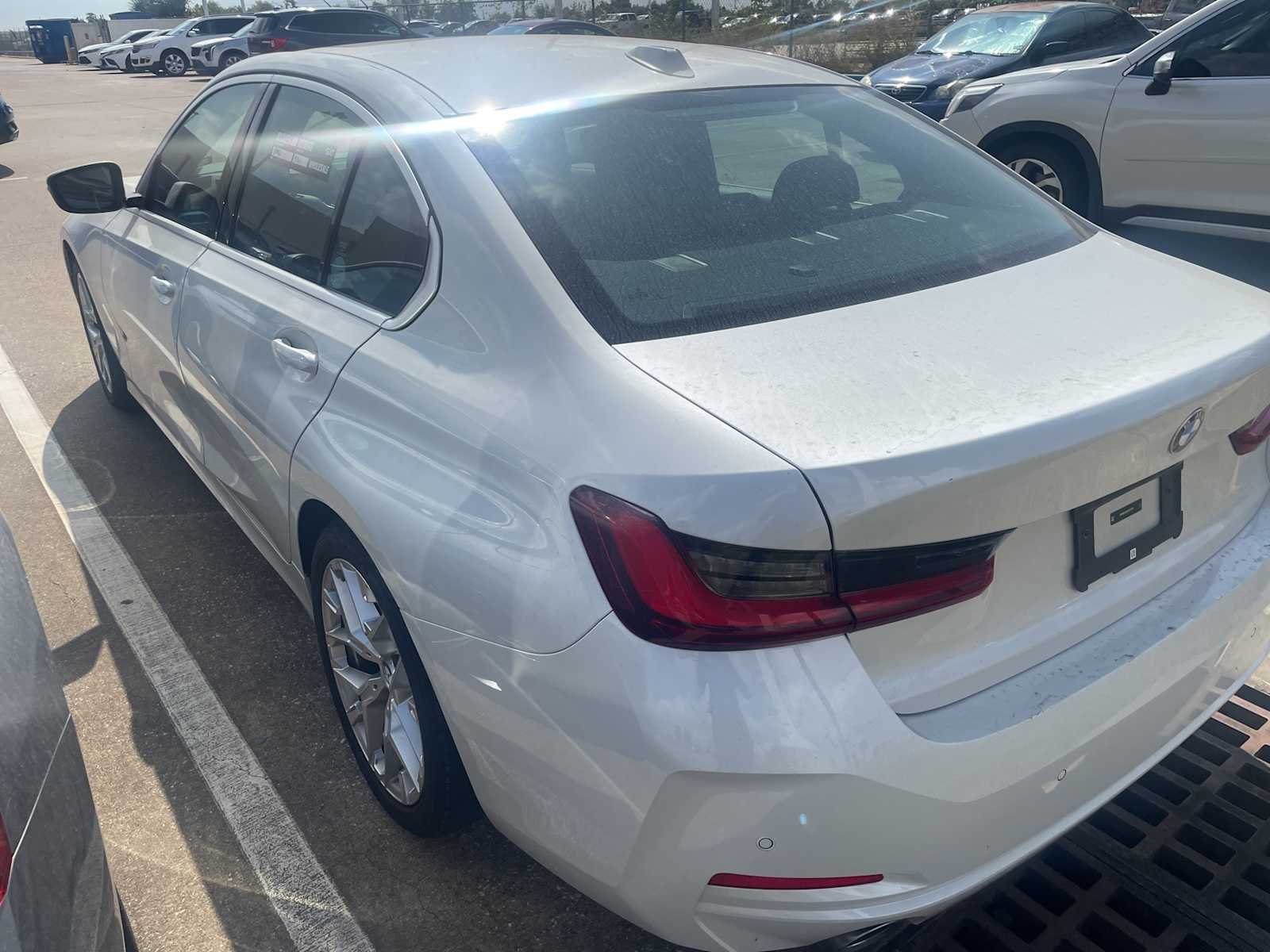 2025 Bmw 330i photo 2