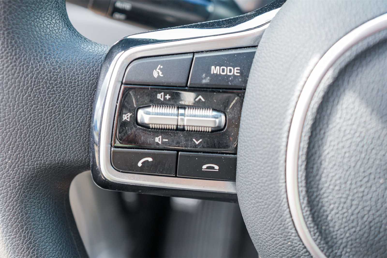 Thumbnail: 2023 Kia Sorento - 25