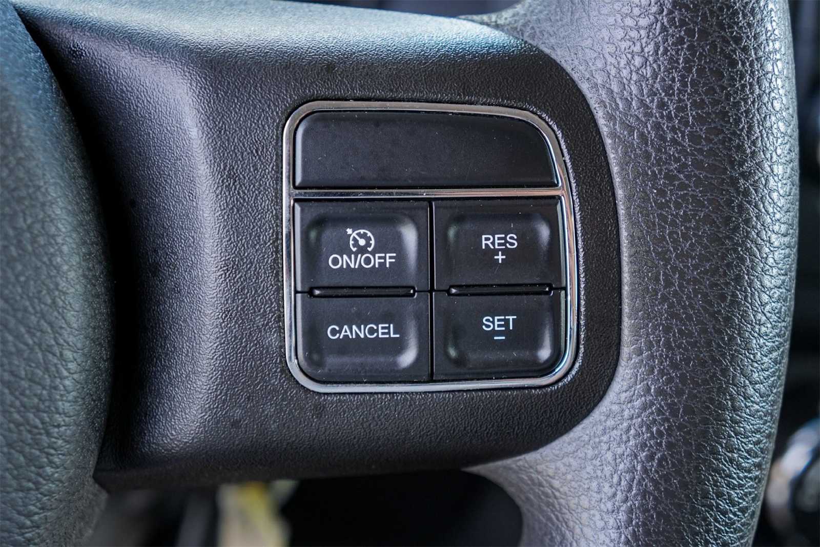 Thumbnail: 2015 Jeep Patriot - 26