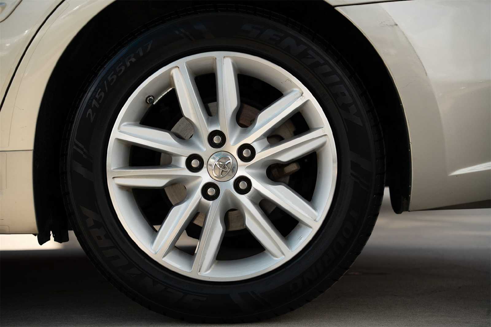 Thumbnail: 2014 Toyota Avalon - 8