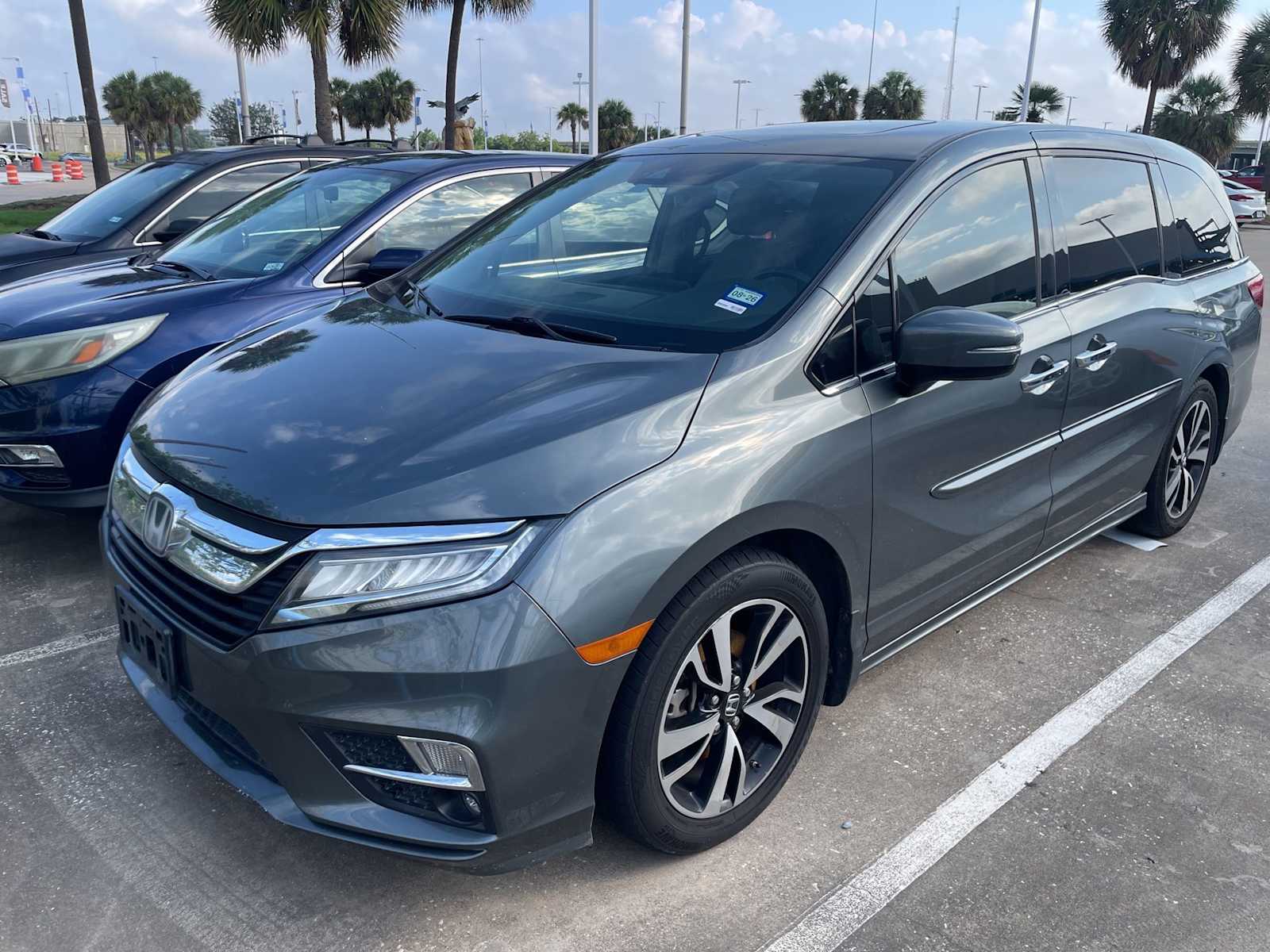2018 Honda Odyssey Elite's photo