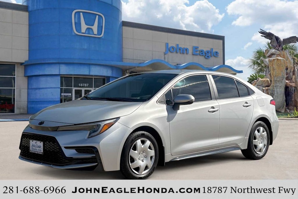 Used 2024 Toyota Corolla SE Sedan