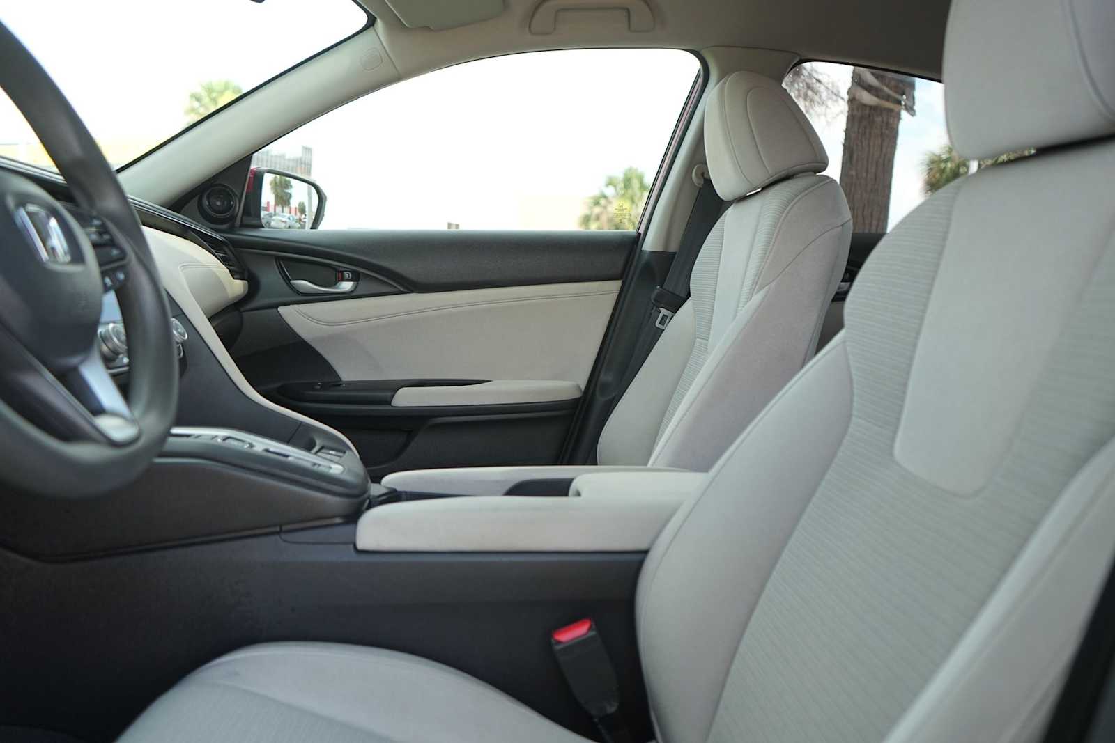 Thumbnail: 2021 Honda Insight - 10