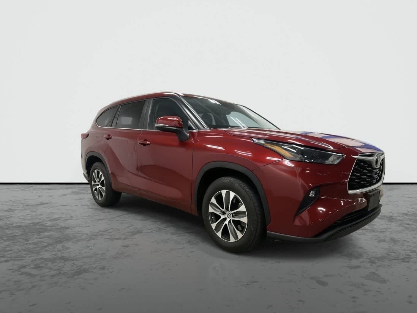 Thumbnail: 2023 Toyota Highlander - 4