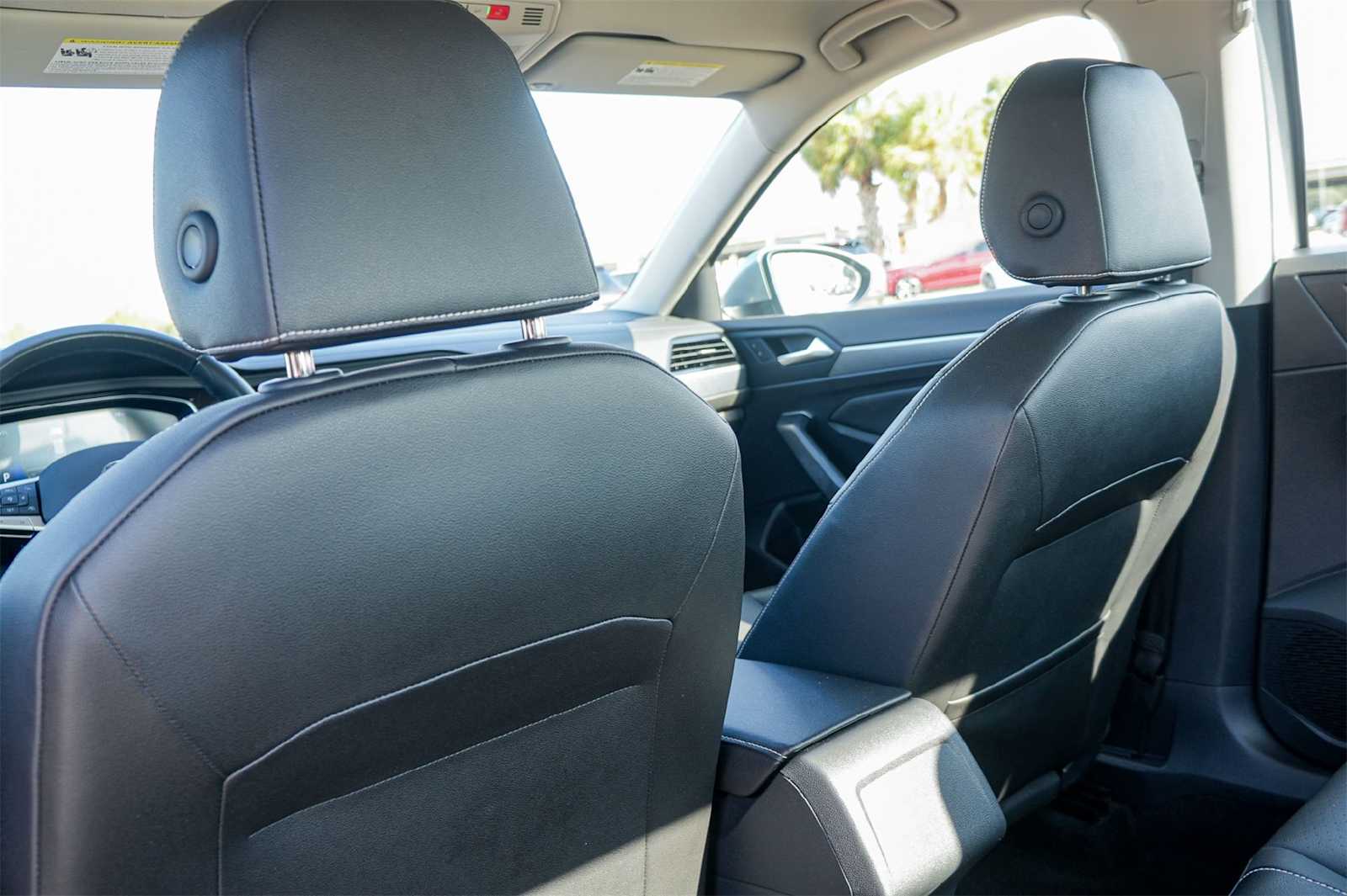 Thumbnail: 2024 Volkswagen Jetta - 12