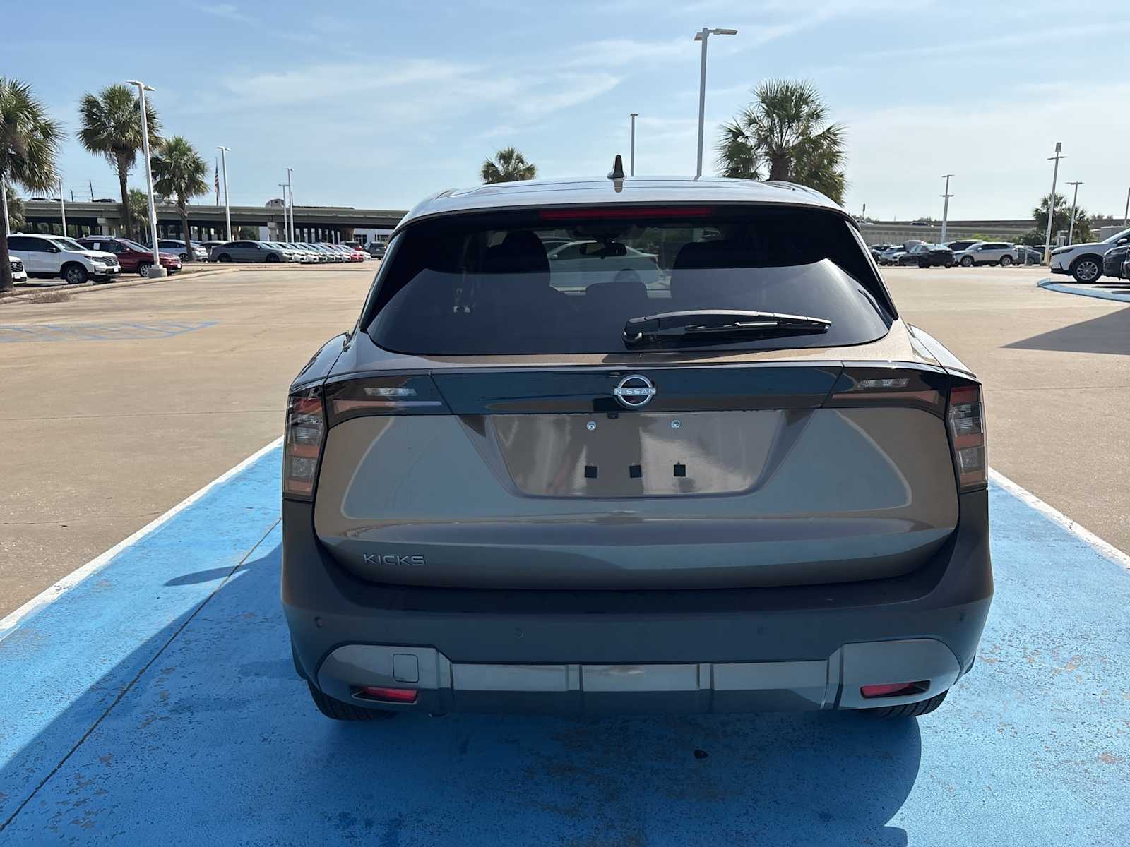 2025 Nissan Kicks SV 5