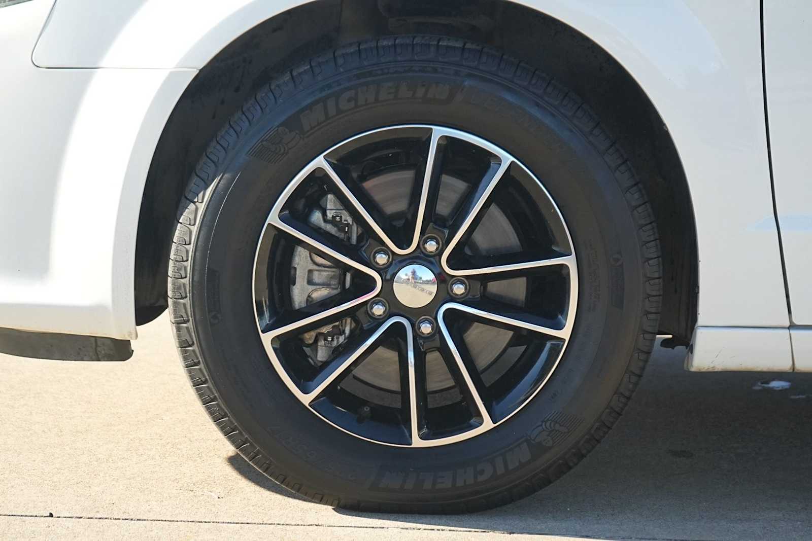 Thumbnail: 2018 Dodge Grand Caravan - 7