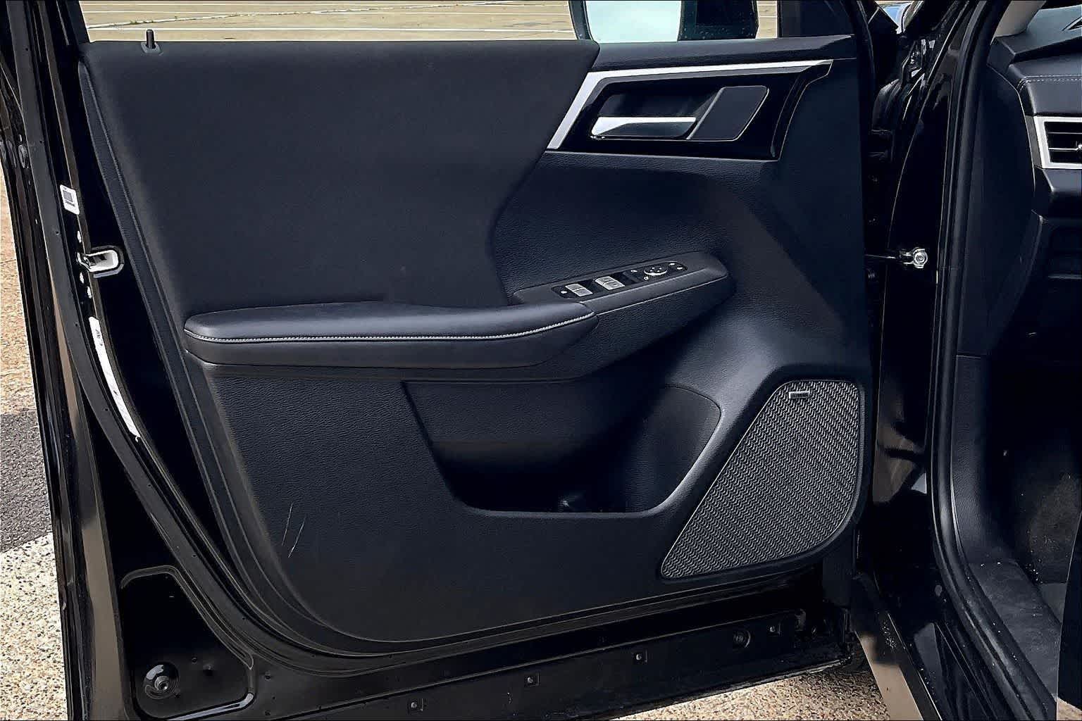 2025 Mitsubishi Outlander ES - Photo 27