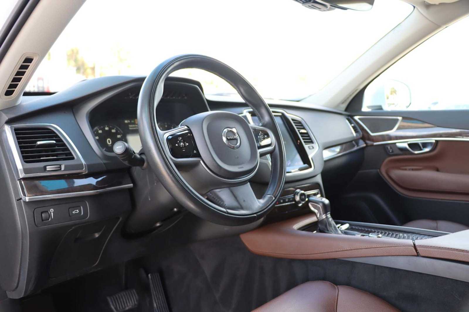 Thumbnail: 2019 Volvo XC90 - 2