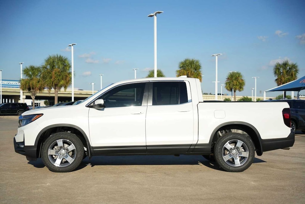 New 2025 Honda Ridgeline RTL Truck Crew Cab
