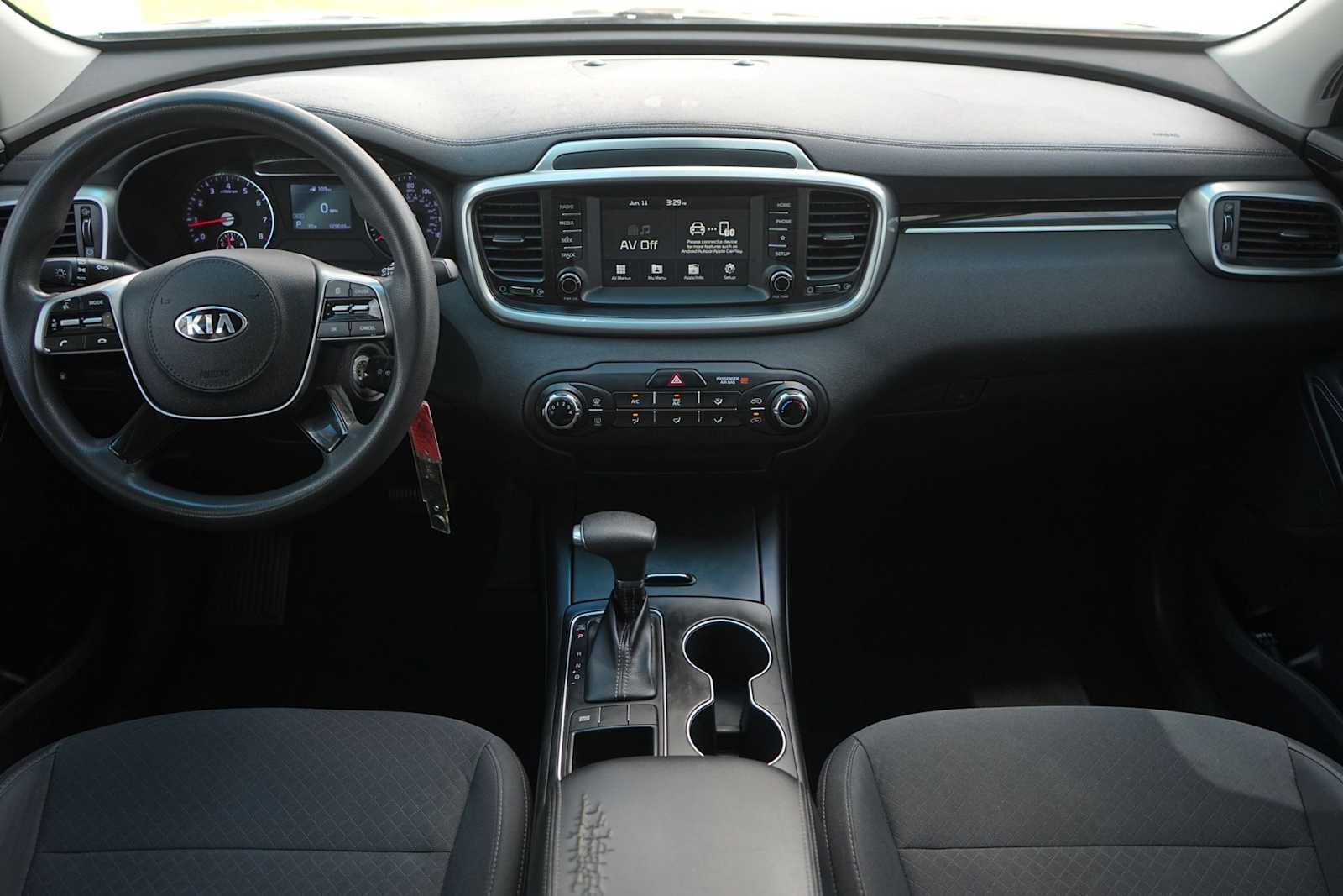 Thumbnail: 2019 Kia Sorento - 9