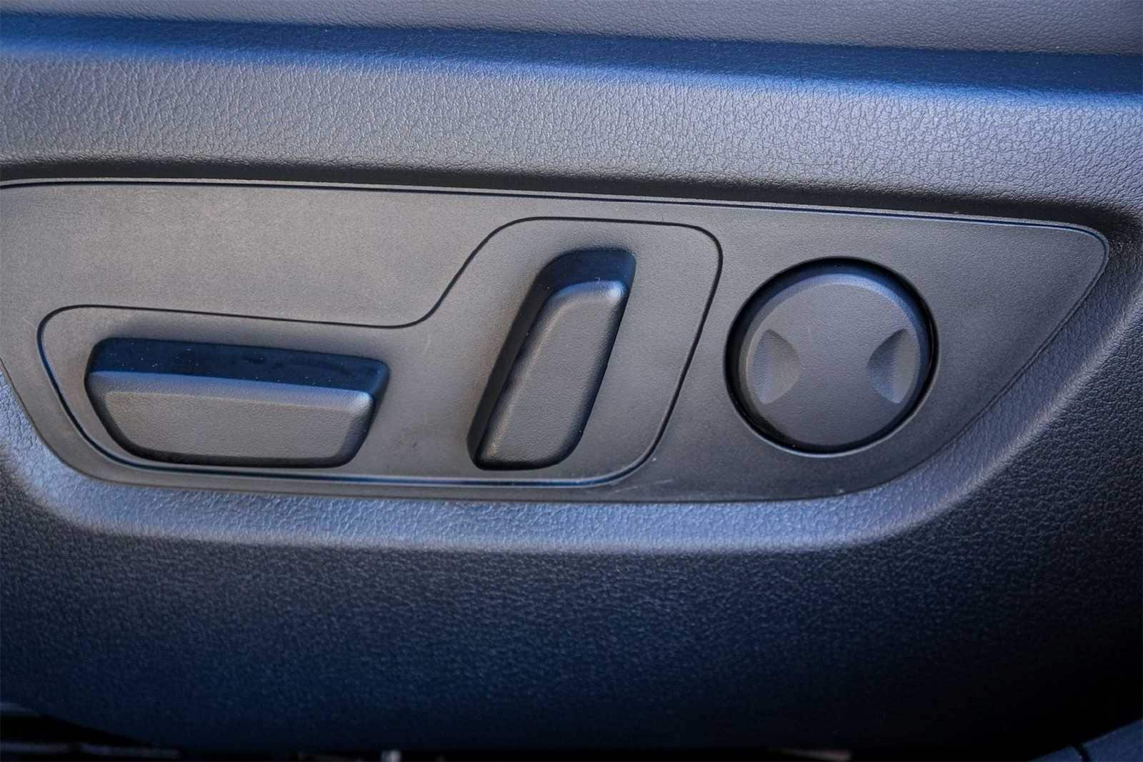 Thumbnail: 2025 Mazda CX-30 - 21