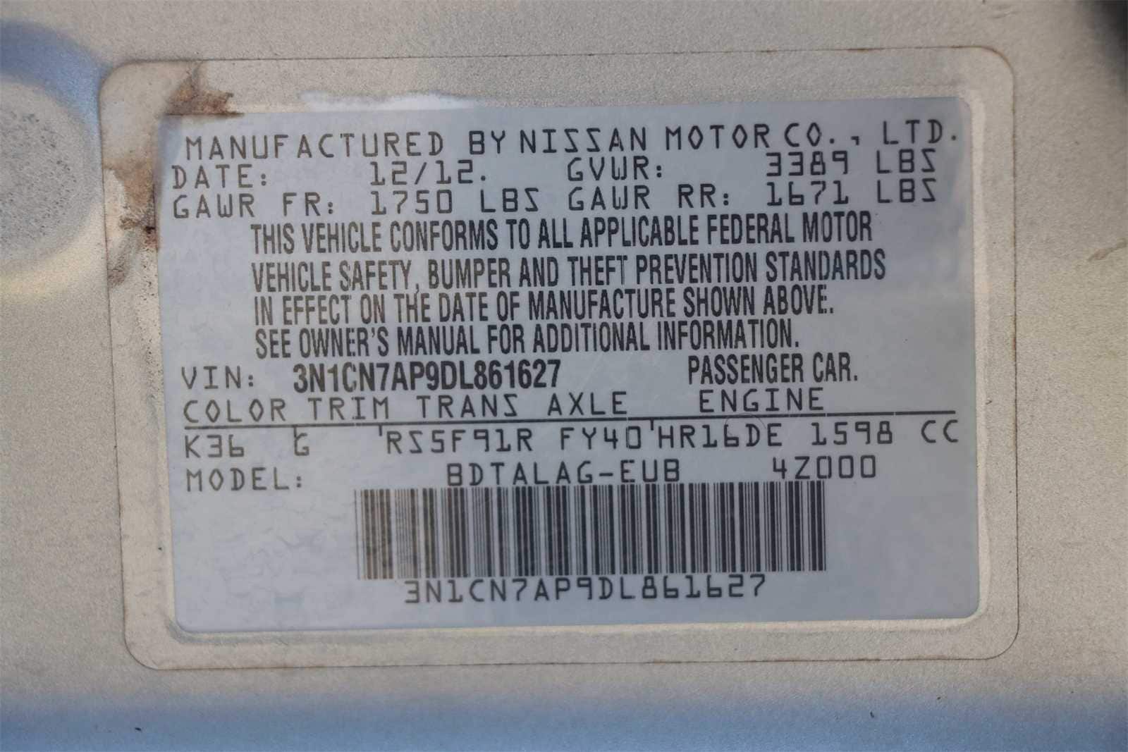 2013 Nissan Versa S 27