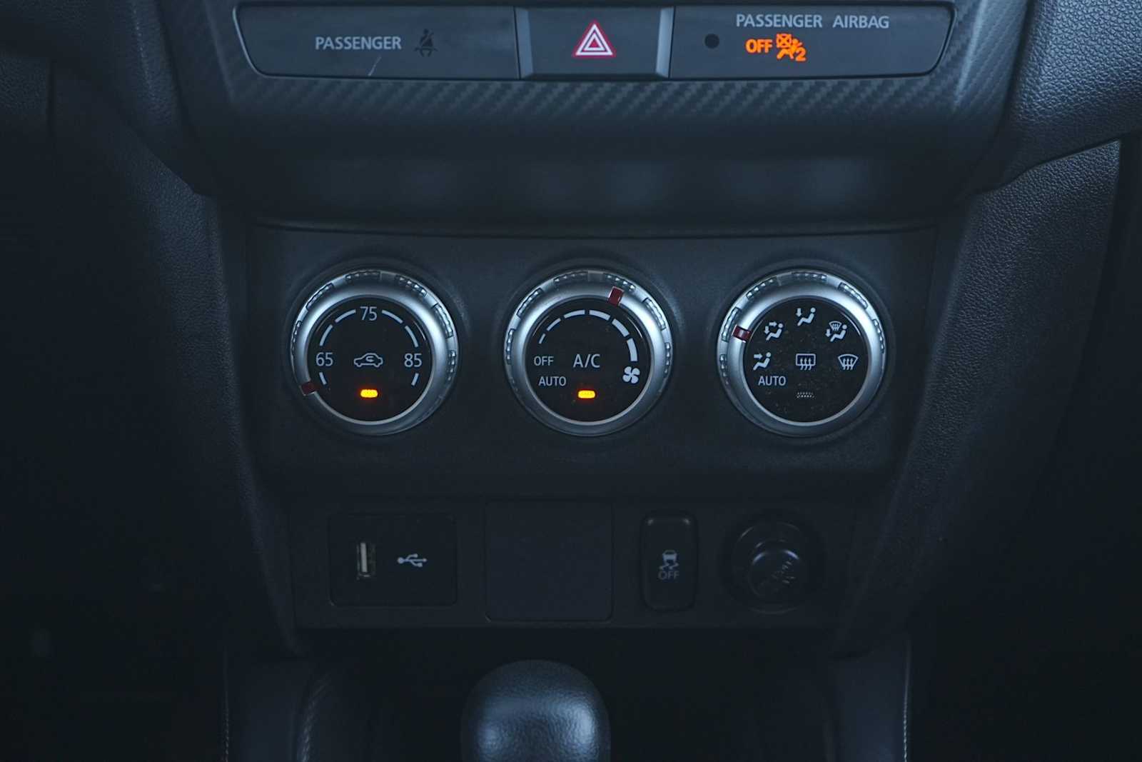 Thumbnail: 2024 Mitsubishi Outlander Sport - 20